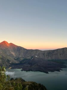 Rinjani 2D1N Crater Rim Senaru Trek